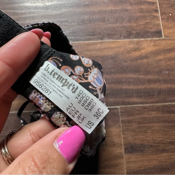 B.tempt’d Black Floral Future Foundation Wire Free Contour Bra - Picture 4 of 6